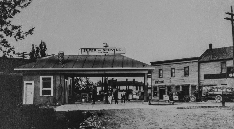 Broadway & E. 1st (Service Station) and E. 1st & Idaho (Hotel).