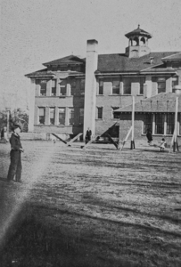 Children playing outside Meridian Grade School