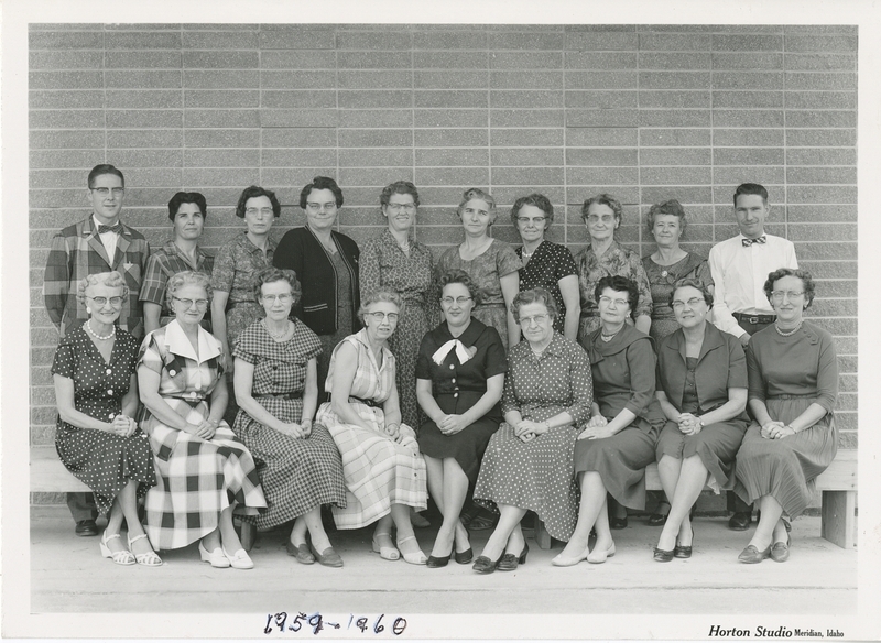 <b>Seated L-R:</b> Oma Jenkins (1), Ruby Trautman (5), Blanche Chipman (1), Edith Crockett (5), Betty Kusler (2), Bernice Jones (6), Gladys Kelley (5), Helen Larsen (6), Pauline Biggers (3)<br><b> Back Row L-R:</b> Don Crichlaw (P), Janice Richards (2), Helen Bryce (1), Frances Ellis (3), Elizabeth Carywell (3), Hazel Dudgeon (4), Christine Pullen (4), Frieda Mayer (4), Daris Scott (2), Paul Slaughter (6)