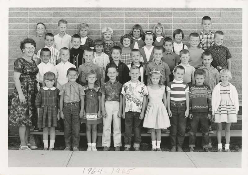 <b>Front Row L-R:</b> Mrs. Kusler, Verna Young, Louis Asumendi, Deborah Johnston, Brian Scrivner, Lonnie Wright, Lana Griffith, Alan Pack, Michael Kube, Nancy Pederson <br><b>Second Row L-R:</b> John Hunter, Philip Hodge, Neal Stuart, John Buck, Paul Zabel, David Hammons, Quinn VanPaepeghem, Larry James <br><b>Third Row L-R:</b> Duane Uptmor, DeLane Hicks, Jackie Cagle, Carmen Arte, Leslie Tankersly, Steven Gifford, Brad Newell, Russell Barney <br><b>Fourth Row L-R:</b> Doug Young, Curtis Cox, Kari Harris, Debbie Ellis, Wendy Ambrose, Connie Curry, Brenda Page, Douglas Hollinger <br><b>Not Pictured:</b> Shelley Charlton, Debra Ann DeNardi