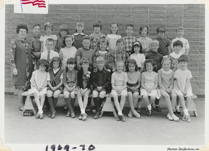 <b>Front Row L-R:</b> Kim Witt, Kimberley Mitich, Elizabeth Smith, Sonya Byinton, Duana McClung, Trina Harris, Dianna Stemen, Misty Stigile, Christi Pulley, Patricia Harris <br><b>Second Row L-R:</b> Donald Young, Karen Link, Ellis Wade, Gloria Hoyle, Erik Taylor, Pamela Harrison, Bradley Palmer, Sharon Torkelson <br><b>Third Row L-R:</b> Douglas Schoenheinz, Sandy Jo Lee, Rochelle Walker, LaNa Anderson, Laura Lee, Janice McGehee, Larry Kiser, Gail Tonks, Rhonda Stanley, Gregg Barrow <br><b>Not Pictured:</b> Tina Hall, Paul Springer, Beth Naramore, Dale Shryock, Chuck Trakel