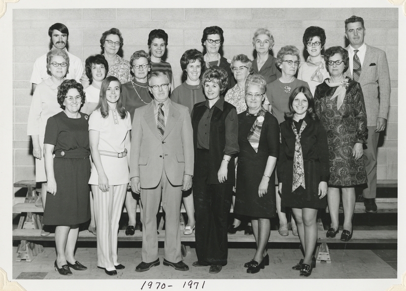 <b>Front Row L-R:</b> Betty Kusler, Chris Roland, Obed Dahl, Beverly Fricki, Irene Brown, Doris Sauer <br><b>Second Row L-R:</b> Helen Larson, Judi Taylor, Helen Cox, Maureen McFaddan, Doris Scott, Pauline Biggers, Leona McKague <br><b>Third Row L-R:</b> Carl Morgan, Frances Ellis, Janice Richards, Elizabeth Coryell, Hazel Dudgeon, Gloria Griffin, Quincy Fodge <br><b>Not Pictured:</b> Esther Douglas, Helen Bryce