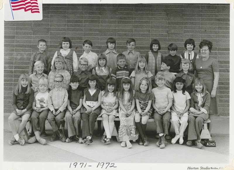 <b>Front Row L-R:</b> Cindy Lou Horn, Heather Mooney, Robert Strikwerda, Pahmela Farmer, Julia Young, Sharon Monroe, Laurie Roberts, Cynthia Bilow, Mike Thompson, Arlene Kushlan, Cindy Briscoe <br><b>Second Row L-R:</b> Ricky Groom, Sandra Nowland, Doug Larsen, Rhonda Thompson, James Hawe, Lori High, David Brock, Shelli Law <br><b>Third Row L-R:</b> Lonnie Hiatt, Susan Byington, Stephen Weight, Kellie Swanson, John Nicolls, Debra Ward, Rickie Bodley, Alaina Beck, Mrs. Kusler <br><b>Not Pictured:</b> Dairld Wurtz, Jerry Moss, Lynn Goodson, Christi Carver, Bryan Walker