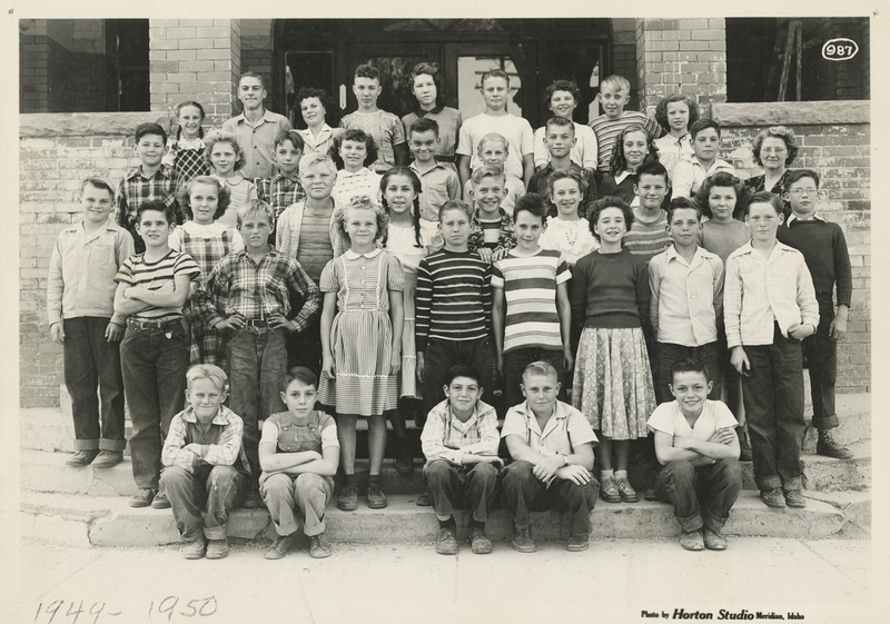 <b>Front Row L-R:</b> Elmer Farnsworth, Harvey Byrne, Charles Hensen, De Wayne Vincent, Larry Scrievener <br><b>Second Row L-R:</b> Burton Roberts, James Owen, Doris Moran, Kim Vawter, Stanley Scholten, Garde Ayers, Heber Loveland, Sammy Hartz <br><b>Third Row L-R:</b> Roger Ostrander, Deann McBride, LeRoy Nowland, Leone Jameson, Howard Jenkins, Karan Meyers, Gayle Zinn, Della Mae Potter, Billy Wright <br><b>Fourth Row L-R:</b> Bill Boyer, Clara Fullen, David Grindstaff, Betty Lou Osborn, Neil Frizzell, Betty Wickham, Roger Martell, Norma Hilton, Wayne Dilworth <br><b>Fifth Row L-R:</b> Karan Wright, Earl Snider, Anita Almada, Phil Furgerson, Sammie Jean Rayner, Roscoe Knight, Betha Goodwin, Perry Kelley, Celia Mallard