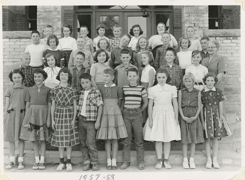 <b>Front Row L-R:</b> Sandra Lacy, Mary Bales, Gloria Holladay, Ronny Ray Henson, Linda Powell, Ronnie Endicott, Kathleen Calnon, Annette Erickson, Ginger Hanson <br><b>Second Row L-R:</b> Rick Garlock, Judy Mitchell, Kenneth Ward, Jolene Stores, Dale Chesnut, Susan Brunn, Tony Tolsma, Judy Wilson, Mrs. Truatman <br><b>Third Row L-R:</b> John Overton, Wanda Lou Bolen, James Hiatt, Bonnie Creason, Larry Carr, Judith Norris, Jimmy Kirk, Carla Peterson, Chester Schward <br><b>Fourth Row L-R:</b> Gerald Rieck, Bernice Jarrett, Roy Doan, Susan Anderson, Ron Miller, Janice Mittleider, Marilyn Raynor, Ronald Woods <br><b>Not Pictured:</b> Roger Fuhrman, Lillian Lindholm, Sandy Gibbs, Rodney Schoen, Janice Davis